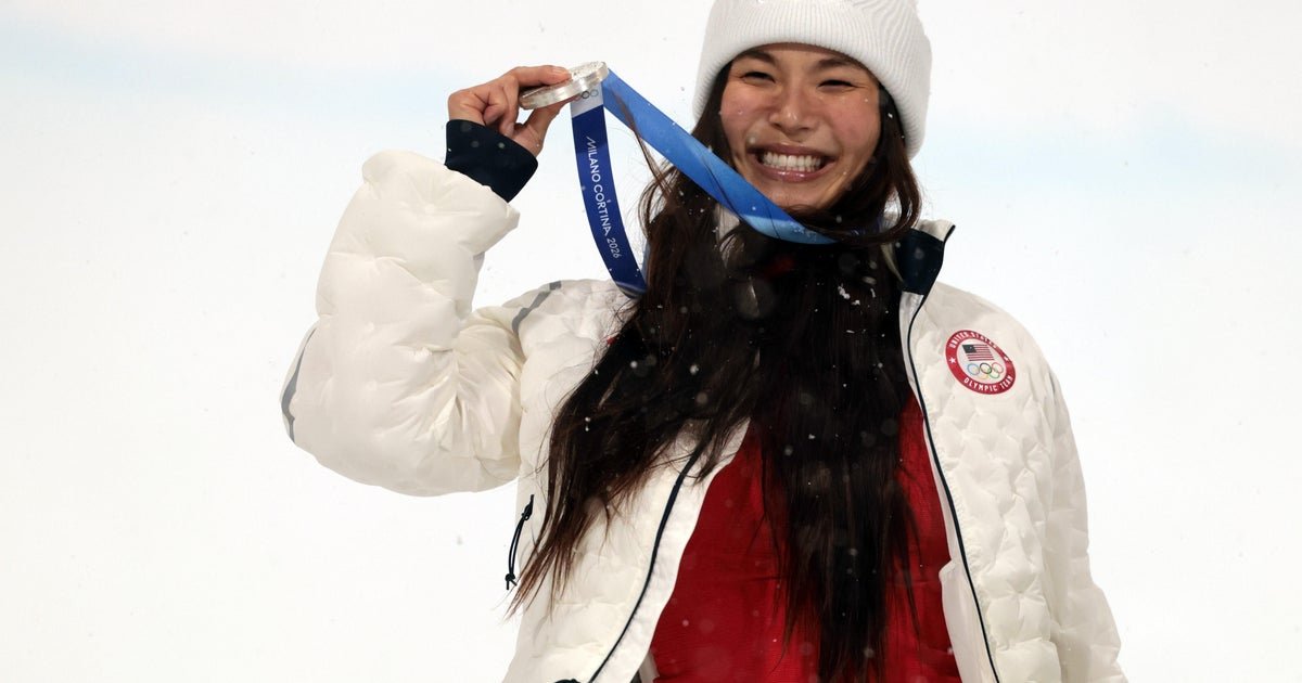 American snowboarder Chloe Kim took silver in the women’s halfpipe, falling short of the Olympic triathlon