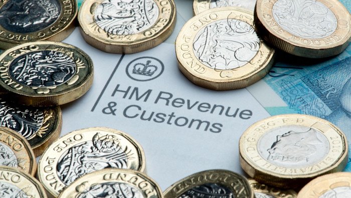 A growing share of the UK public favors tax and spending cuts