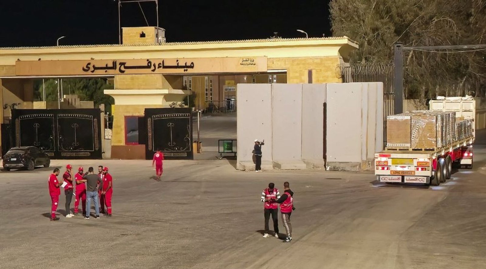 LIVE: Israel to partially open Gaza Salafa, dozens killed in attack Israel-Palestinian conflict news