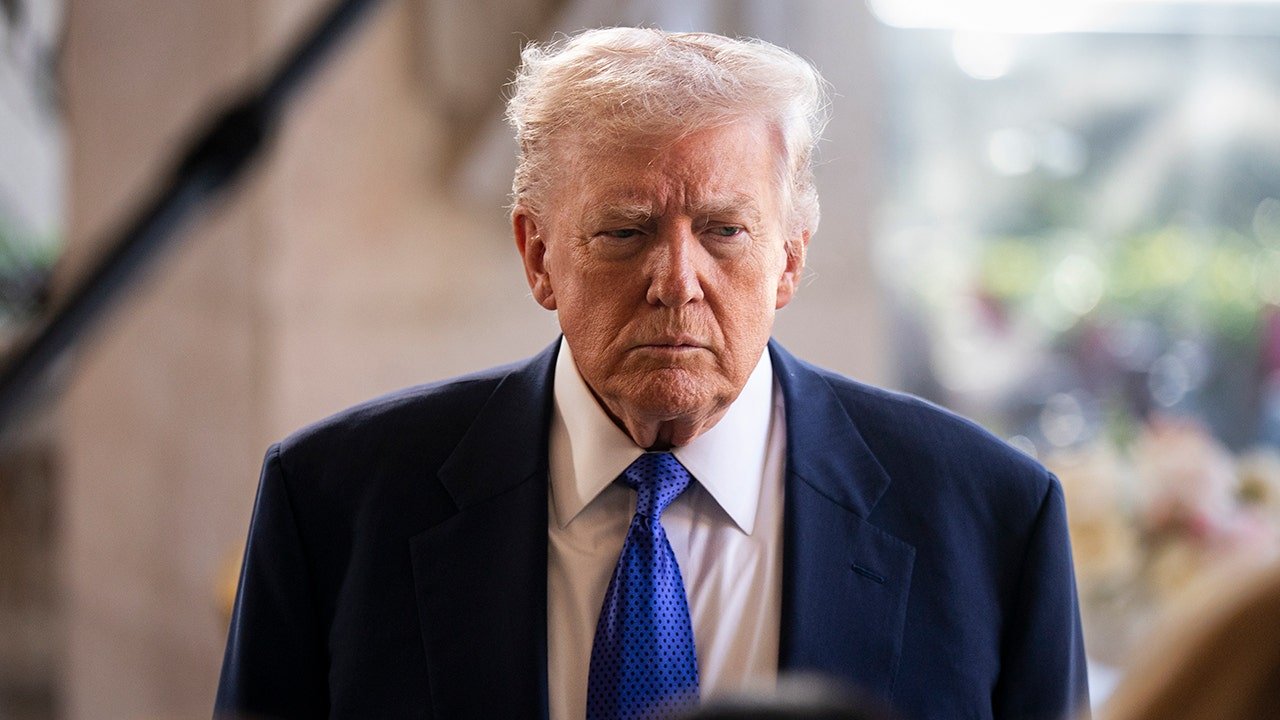 Ross Douthat says Donald Trump has lost America after one year in power