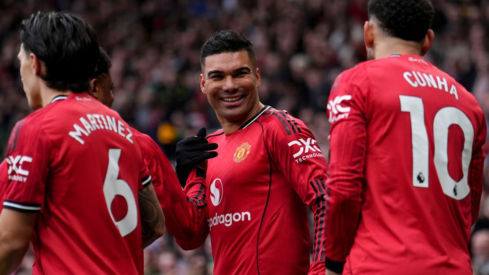 Casemiro: Jamie Carragher praises Manchester United midfielder as a ‘completely different player’ Football News