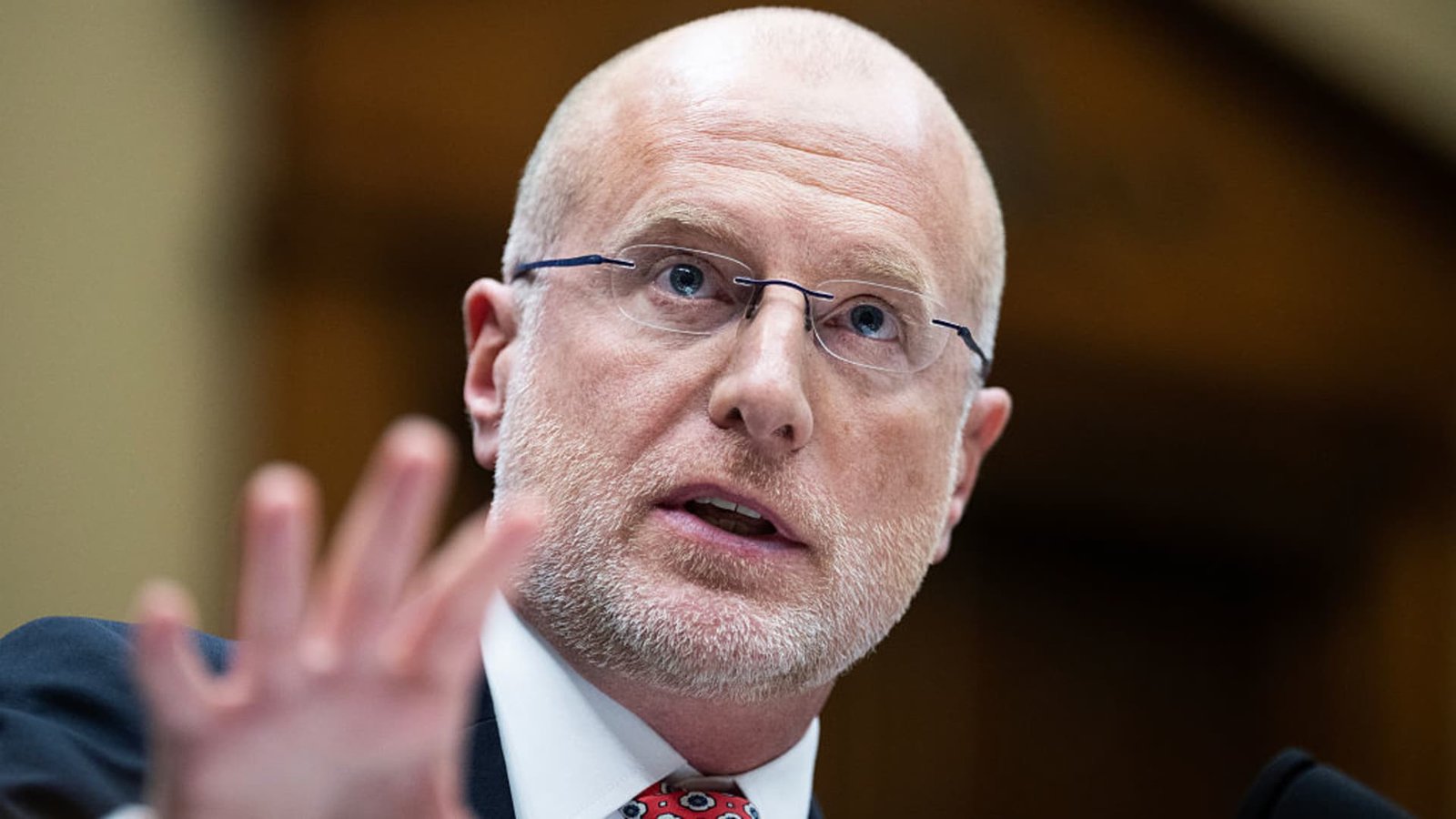 FCC chairman tells CNBC WBD merger with Paramount deal ‘cleaner’ than Netflix