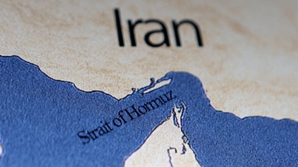 Oil at Risk: How Strait of Hormuz Tensions Could Affect the Global Economy