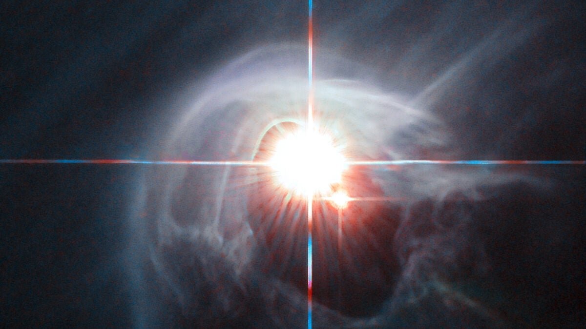 Astronomers Spot the Tightest-Packed Quadruple Star System Ever