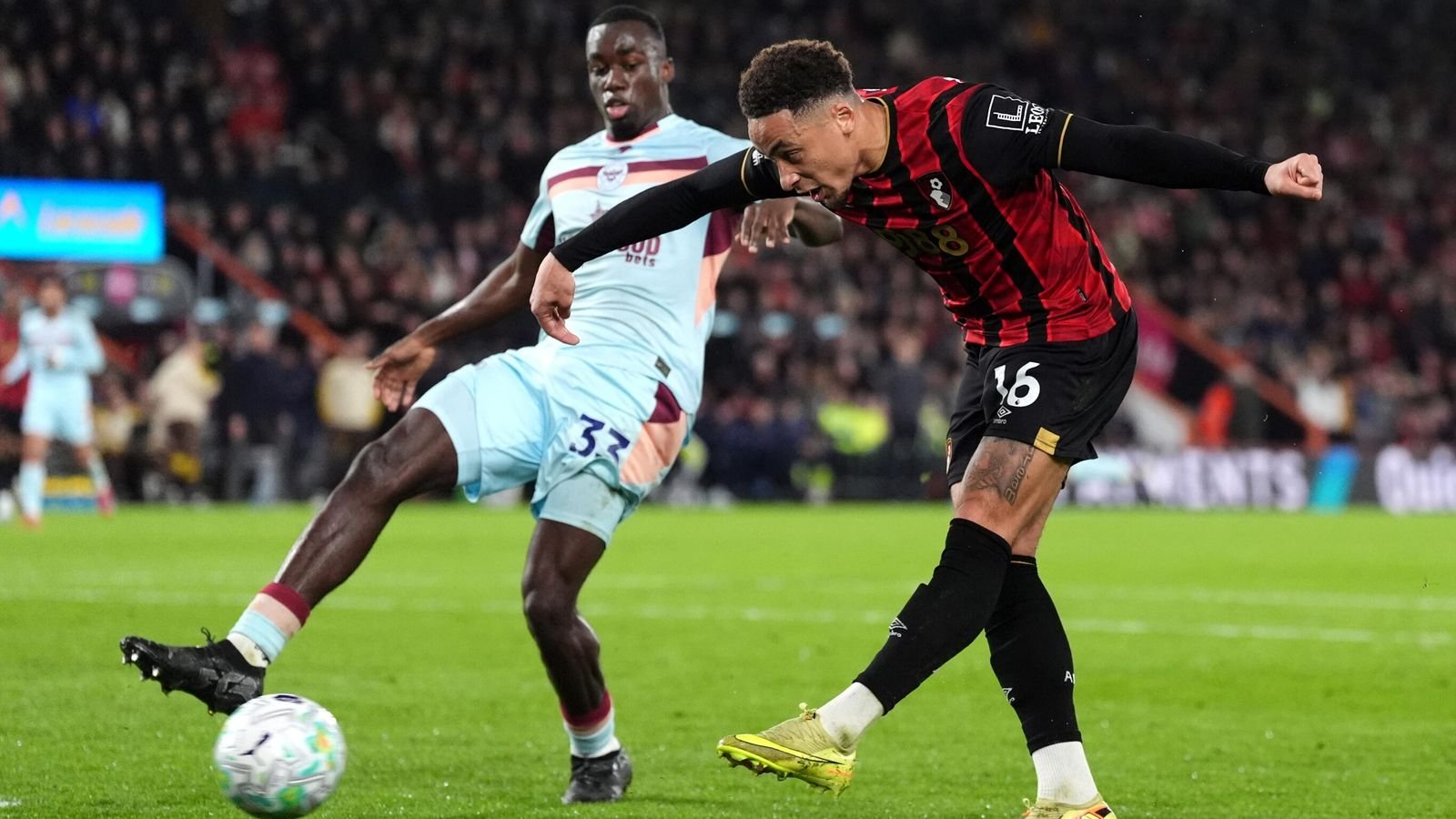 Tavernier hits the post and VAR rejects the penalty claim for Brentford Live!